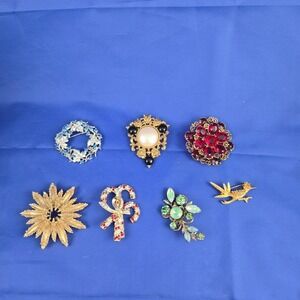 Vintage Brooch Pin Lot Avon Monet Rhinestone Gold Tone 7 Pieces Incomplete
